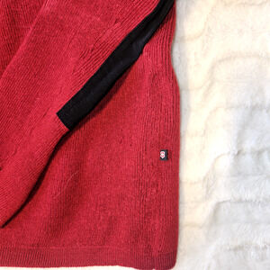 Victorinox Swiss Army Men's Small Red Commando Sweater - Wool V-Neck Tactical